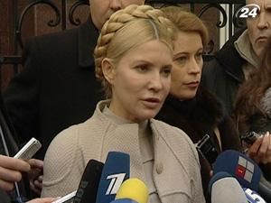 Тимошенко каже, що готова до арешту, а Луценко не розуміє, що читати Тимошенко каже, що готова до арешту, а Луценко не розуміє, що читати
