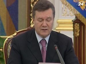 Віктор Янукович згадав, що в Україні повно "чорних археологів" Віктор Янукович згадав, що в Україні повно "чорних археологів"