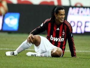 Президент "Ґреміо": Роналдінью згоден переїхати до нас Президент "Ґреміо": Роналдінью згоден переїхати до нас