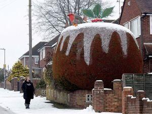 У Британії зробили з дерева різдвяний пудинг У Британії зробили з дерева різдвяний пудинг