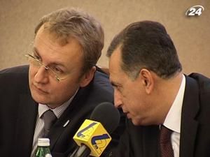 У стадіон та аеропорт з бюджету вклали 2 мільярди гривень У стадіон та аеропорт з бюджету вклали 2 мільярди гривень