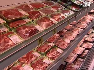 Українці зменшують споживання імпортного м’яса Українці зменшують споживання імпортного м’яса