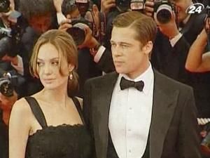 У Голлівуді подейкують - Джолі таки переконала Пітта одружитися У Голлівуді подейкують - Джолі таки переконала Пітта одружитися