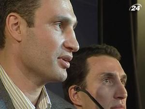 Клички пообіцяли зустрітись з Хеєм у 2011 Клички пообіцяли зустрітись з Хеєм у 2011