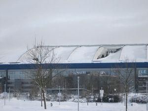 Домашній стадіон "Шальке" не витримав ваги снігу Домашній стадіон "Шальке" не витримав ваги снігу