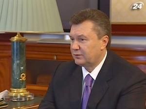 Опозиція спростовує заяву Януковича про регулярні зустрічі з ними Опозиція спростовує заяву Януковича про регулярні зустрічі з ними