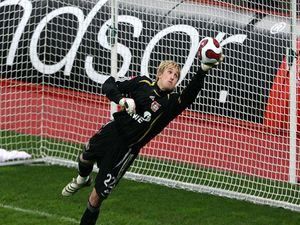 "Байєр" хоче за Адлера 20 млн. фунтів "Байєр" хоче за Адлера 20 млн. фунтів