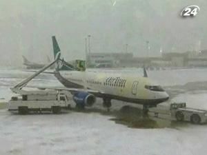 Сильні снігопади паралізували східне узбережжя США - 27 грудня 2010 - Телеканал новин 24 Сильні снігопади паралізували східне узбережжя США - 27 грудня 2010 - Телеканал новин 24