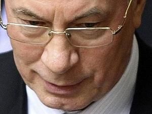 Азаров пообіцяв вийти на докризовий рівень у 2012 році Азаров пообіцяв вийти на докризовий рівень у 2012 році