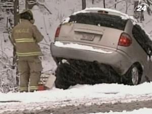 Сильні снігопади паралізували східне узбережжя США - 27 грудня 2010 - Телеканал новин 24 Сильні снігопади паралізували східне узбережжя США - 27 грудня 2010 - Телеканал новин 24