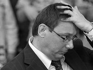 Депутати хочуть притягти суддю до відповідальності за арешт Луценка Депутати хочуть притягти суддю до відповідальності за арешт Луценка