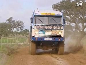 Екіпаж Володимира Чагіна ризикує пропустити цьогорічний "Дакар" Екіпаж Володимира Чагіна ризикує пропустити цьогорічний "Дакар"