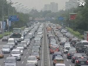 Китай щороку витрачає до 30 млрд. дол. на службові авто Китай щороку витрачає до 30 млрд. дол. на службові авто