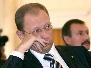 Яценюк: В Україні настала монархія Яценюк: В Україні настала монархія