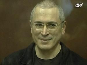 Ходорковського та Лебедєва засудили до 13,5 років колонії Ходорковського та Лебедєва засудили до 13,5 років колонії