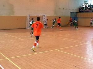 У півфіналі "Шахтар" зіграє з "Кардиналом", а "Енергія" з "Ураганом" У півфіналі "Шахтар" зіграє з "Кардиналом", а "Енергія" з "Ураганом"