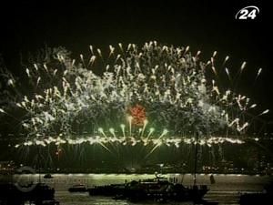 Першим новий рік завітав до островів Кірібаті та Фіджі Першим новий рік завітав до островів Кірібаті та Фіджі