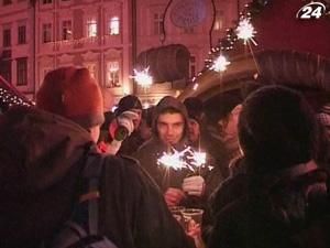 Новий рік крокує по планеті Новий рік крокує по планеті