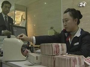 2011 р. долар здешевшає в парі з юанем 2011 р. долар здешевшає в парі з юанем