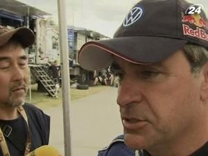 Карлос Сайнс захопив лідерство після першого етапу Карлос Сайнс захопив лідерство після першого етапу