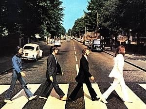 Білий клостюм Джона Леннона продали за 46 тисяч доларів Білий клостюм Джона Леннона продали за 46 тисяч доларів