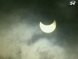 Відбулося перше часткове сонячне затемнення 2011 року - 4 січня 2011 - Телеканал новин 24