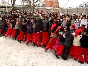 Козаки відзначили Різдво традиційною бійкою лава на лаву