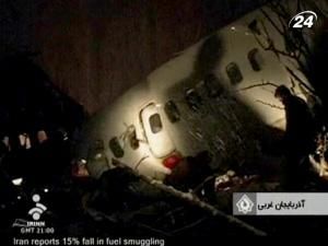 Внаслідок падіння Boeing-727 в Ірані загинуло 72 людини