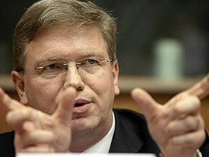 Штефан Фюле відвідає Україну через заяви опозиції Штефан Фюле відвідає Україну через заяви опозиції