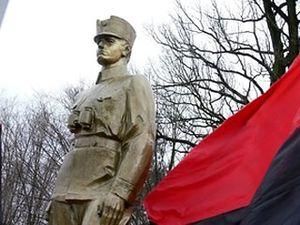 У середу в Шухевича можуть остаточно забрати звання "Героя України" У середу в Шухевича можуть остаточно забрати звання "Героя України"