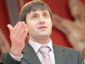 Депутат-комуніст почав полювання на ворожок Депутат-комуніст почав полювання на ворожок