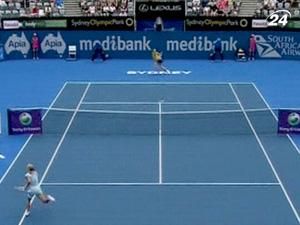 Перша ракетка світу Каролін Возняцкі розпочала новий сезон із поразки Перша ракетка світу Каролін Возняцкі розпочала новий сезон із поразки