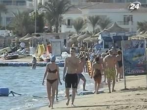 Пляжі Шарм-ель-Шейху знову відкрили для туристів Пляжі Шарм-ель-Шейху знову відкрили для туристів