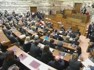 Грецький парламент ухвалив закони проти нелегальних мігрантів Грецький парламент ухвалив закони проти нелегальних мігрантів
