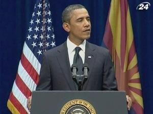 Конгресмен Габріель Гіффордс вперше після нападу відкрила очі Конгресмен Габріель Гіффордс вперше після нападу відкрила очі