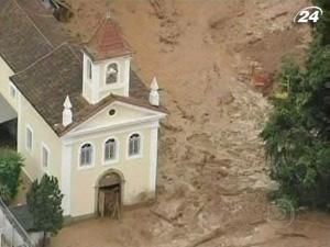 Жертвами повеней та зсувів ґрунту у Бразилії стали 340 людей Жертвами повеней та зсувів ґрунту у Бразилії стали 340 людей