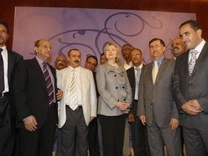 Клінтон зробила історичний крок...і впала (ВІДЕО) Клінтон зробила історичний крок...і впала (ВІДЕО)