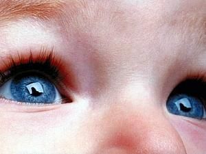 Опозиція: Влада скорочує допомогу при народженні дитини Опозиція: Влада скорочує допомогу при народженні дитини