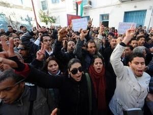 Туніс: Військові відкрили вогонь по протестуючим