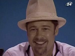 Бред Пітт планує зіграти роль Джона Леннона Бред Пітт планує зіграти роль Джона Леннона