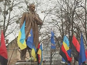 Ющенко відстоюватиме героя для Бендери у судах Ющенко відстоюватиме героя для Бендери у судах