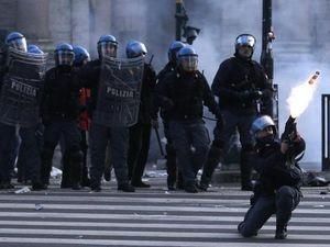 Туніс: зіткнення із поліцією відновились
