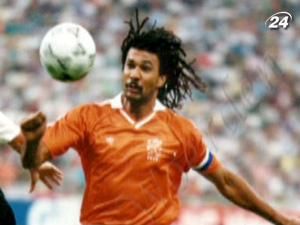 Руд Гулліт офіційно очолив грозненський "Терек" Руд Гулліт офіційно очолив грозненський "Терек"