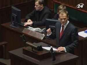 Дональда Туска у польському Сеймі зустріли криками "Ганьба" Дональда Туска у польському Сеймі зустріли криками "Ганьба"