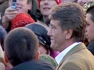 Віктора Ющенка викликали на допит до Генпрокуратури Віктора Ющенка викликали на допит до Генпрокуратури