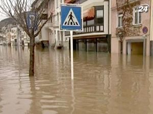 Стрімке потепління спричинило повені у країнах Центральної та Східної Європи Стрімке потепління спричинило повені у країнах Центральної та Східної Європи