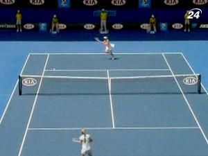 Каролін Возняцкі продовжує похід за своїм першим Гренд Слемом Каролін Возняцкі продовжує похід за своїм першим Гренд Слемом