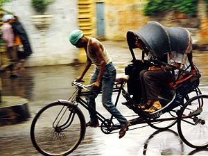 Японці створили електронного рикшу Японці створили електронного рикшу