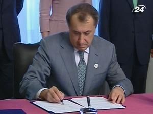 КРУ звинуватило Данилишина у друці листівок на 17 млн. грн. КРУ звинуватило Данилишина у друці листівок на 17 млн. грн.