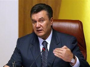Янукович обіцяє нові Збройні Сили